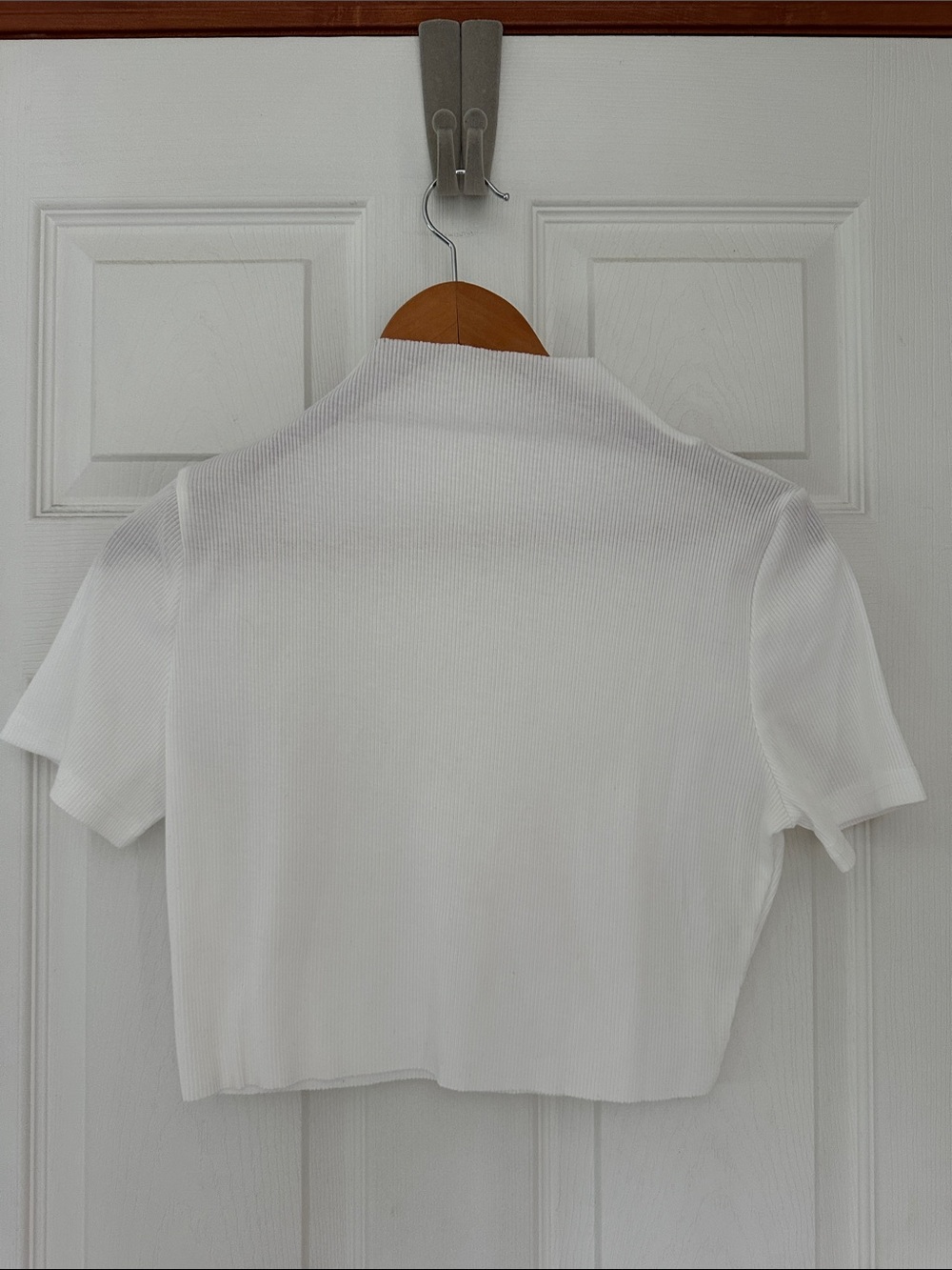 EUC Cropped White Ribbed Mock Neck Top - Women